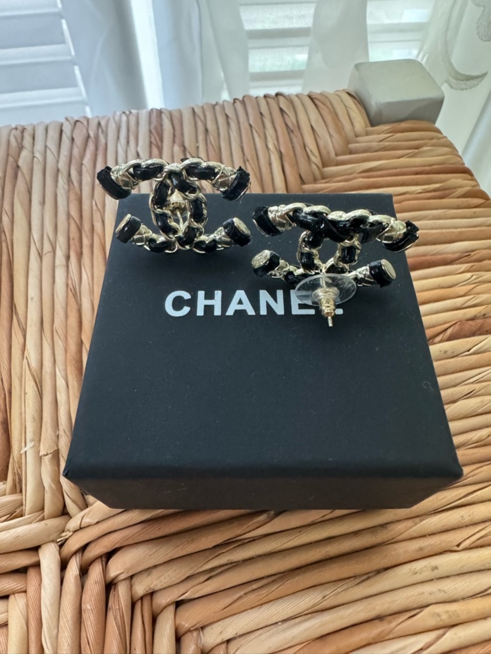CHANEL Black and Gold Interwoven CC Chain Earrings - Picture 2 of 2